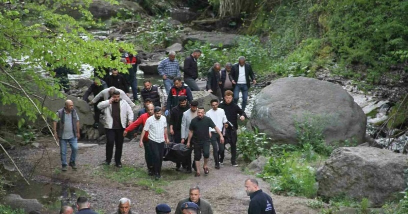 Samsun'da piknik yapan kardeşlerin üzerine kaya düştü: Bir can kaybı