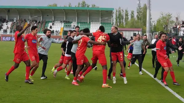 Süper Lig'e yükselen ikinci takım Amedspor oldu