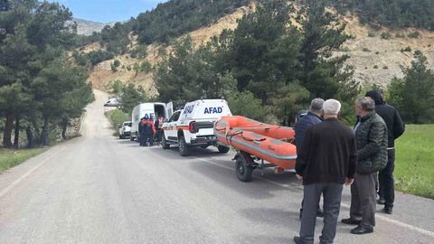 Sivas'ta takla atan otomobilde 1 kişi öldü, 1 kişi kayboldu