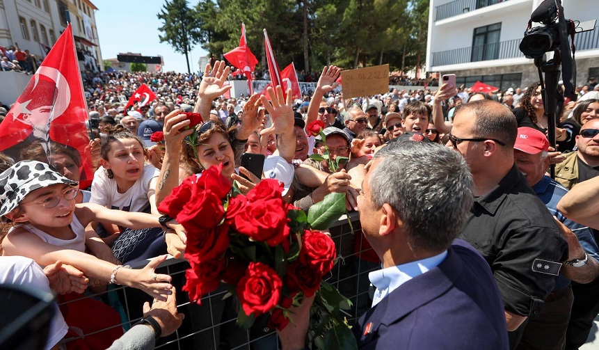 Özgür Özel: Gerekirse bu başı vereceğim ama baş eğmeyeceğim