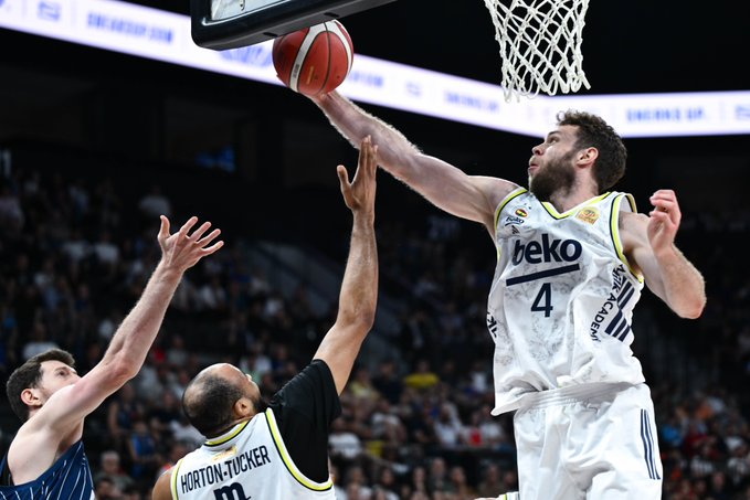 Basketbol Süper Ligi'nde ilk finalist Fenerbahçe Beko!
