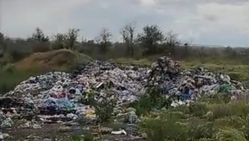 Kızılırmak'ta insana ve çevreye zararlı çöplük!