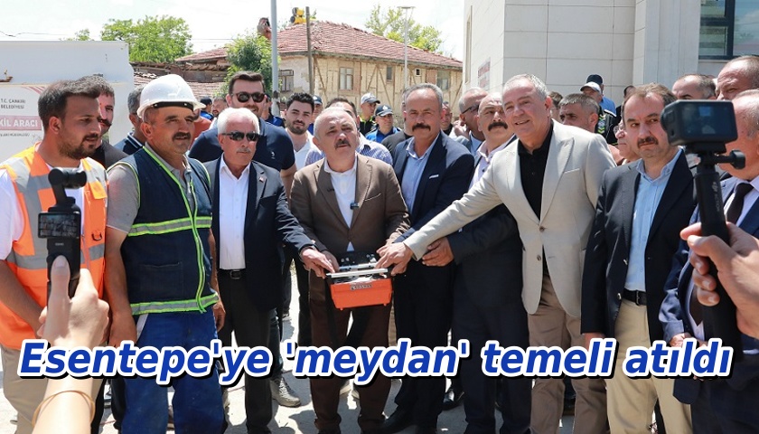 Çankırı'da Esentepe Cami Önü Meydan Projesi için ilk beton döküldü