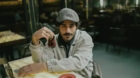 TRT setine polis baskını! Oyuncu Erdem Kaynarca gözaltına alındı