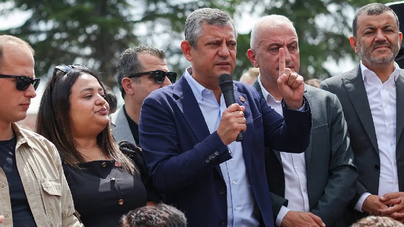 Özgür Özel'den Burdur'da: 'CHP'yi elimizden almak, iktidar yürüyüşümüzü durdurmak istiyorlar'