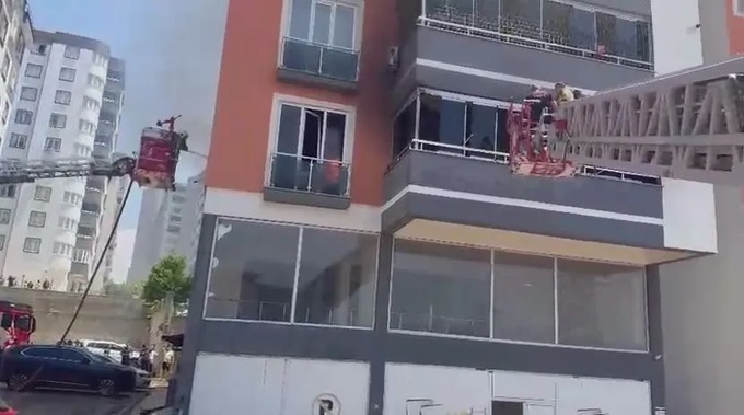 Kahramanmaraş'ta bir apartmanda yangın çıktı: Engelli 3 kardeş hayatını kaybetti