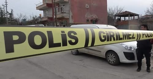 Samsun'da günlerce ablasının cesediyle yaşadı