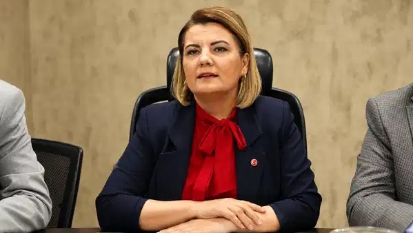 Fatma Kaplan Hürriyet'ten 'AKP'ye geçecek' iddialarına net yanıt: 'AKP'ye geçeceğime paşa paşa yatarım'