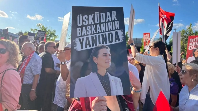 Sinem Dedetaş ve beraberinde 5 kişi adliyede