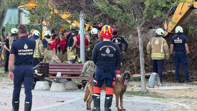 İstanbul'da toprak kayması: Mahsur kalanlar var