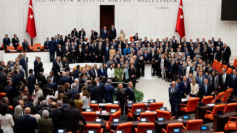 Çerçeve yasa 'rekor' oyla Meclis'ten geçti: İşte isim isim, parti parti kullanılan oylar...