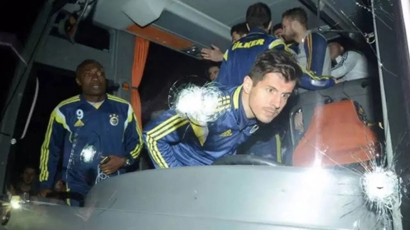 Fenerbahçe takım otobüsüne saldırı soruşturması: 11 yıl sonra 5 şüpheli gözaltına alındı!