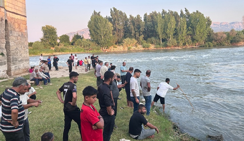 Adana'da Ceyhan nehrine giren 2 çocuk kayıp!