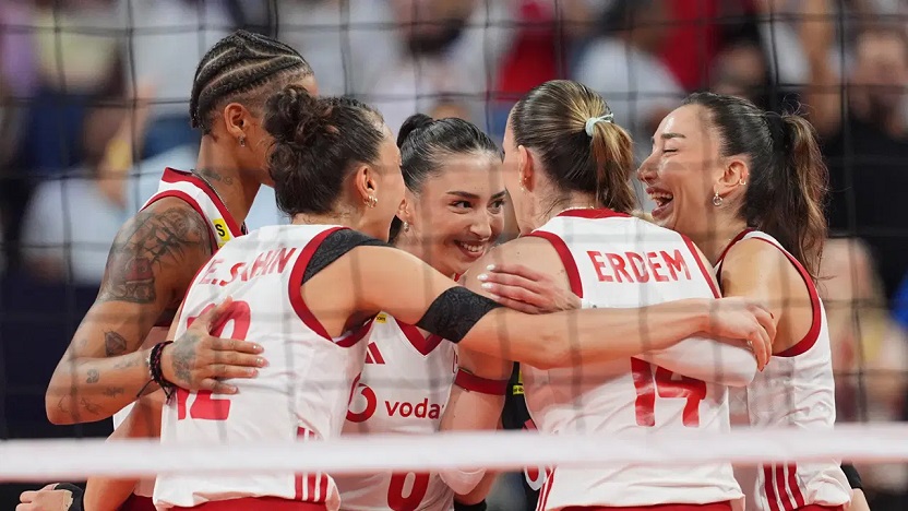 Sırbistan'a set vermedik: Filenin Sultanları, Avrupa Şampiyonası'nda finalde