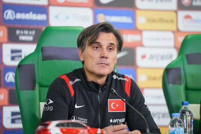 Montella'ya 'istifa' sorusu basın toplantısını karıştırdı!