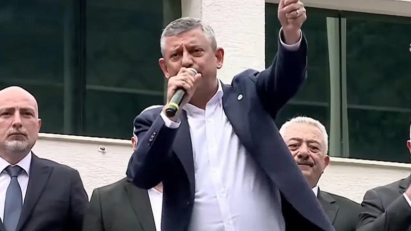 Özgür Özel'den " fon skandalı" açıklaması: Vatandaşın devlete emanet ettiği parasına çöktüler!