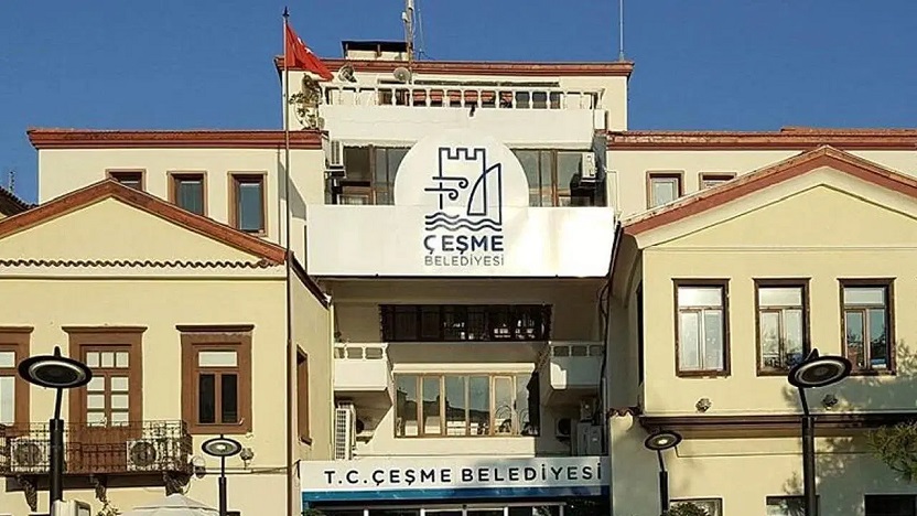 Çeşme Belediyesi’ne operasyon: Başkan Yardımcısı da gözaltına alındı