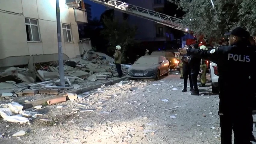 Maltepe'de 6 katlı bina zemin katın üzerine çöktü!