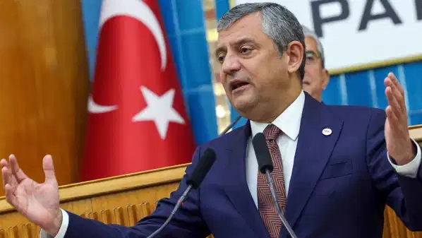 Özgür Özel Erdoğan'a seslendi: 'Dün öğlene kadar neredeydin küçük enişte?'