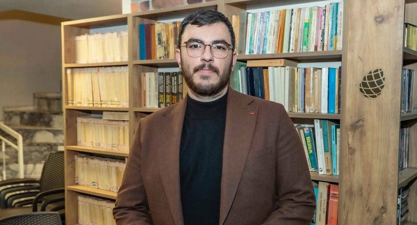 Gazeteci İsmail Arı tutuklandı!