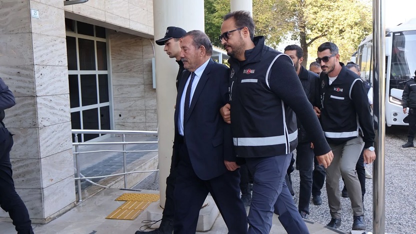 Milas Belediye Başkanı ve oğlu dahil 18 kişi tutuklandı!