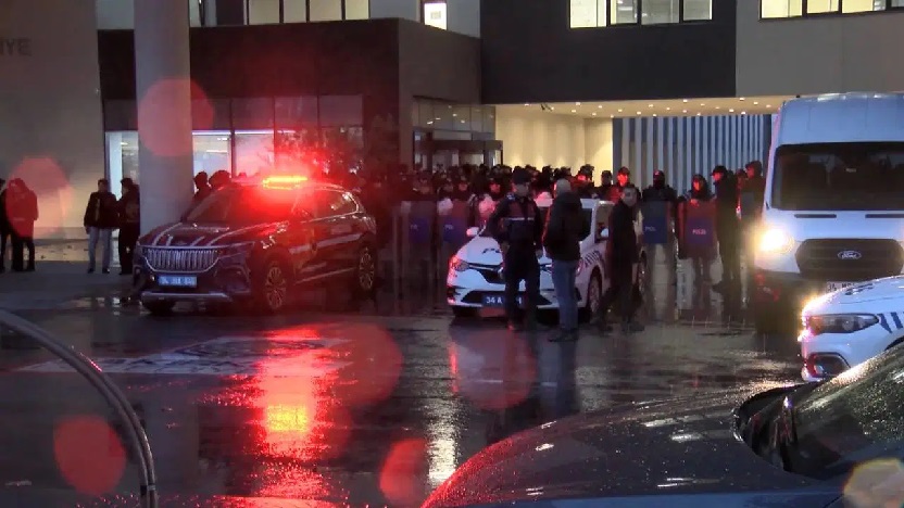 Son dakika... Bakırköy Belediyesi'ne operasyon: Çok sayıda gözaltı kararı