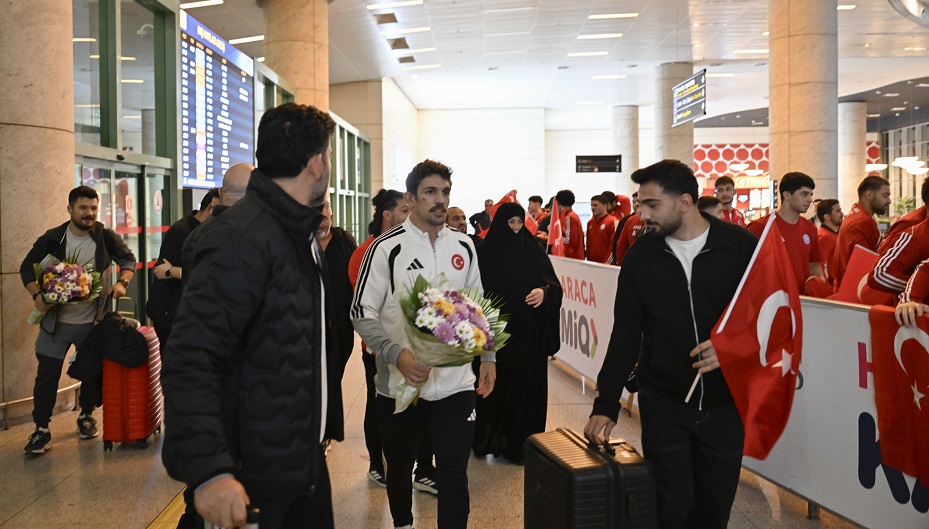ASKİ Sporlu milli güreşçi Yüksel Sarıçiçek dünya ikincisi oldu