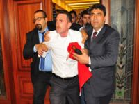 Yine bayrak, yine gerginlik!