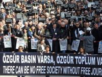 Independent: Türkiyede gazetecilerin işsiz kalması kötünün iyisi