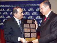 Yahudi Kongresi ödülü geri istedi!