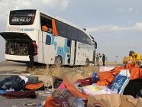 Sivas‘ta yolcu otobüsü devrildi