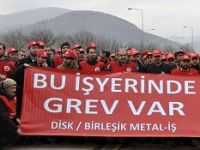 Binlerce metal işçisi grevde