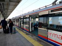 Yenikapı-Taksim metrosu raydan çıktı!