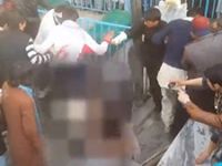 Kur’an-ı Kerim yaktığı iddia edilen kadını linç ettiler