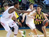 Fenerbahçe Ülker tam yol ileri