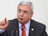 Mehmet Metiner Arınç'ı hain ilan etti