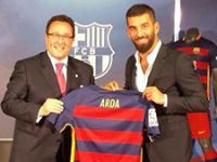 Arda Turan'dan tarihi imza!
