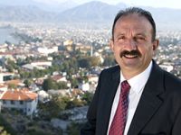 'Aykırı Başkan' Saatcı İYİ Parti saflarında