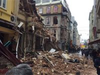 Beyoğlu'nda beş katlı bina çöktü