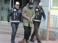 FETÖ'nün 'Salihli imamı' ve eşi tutuklandı