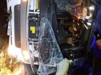 Kocaeli TEM’de servis midibüsü devrildi: 1 ölü 18 yaralı