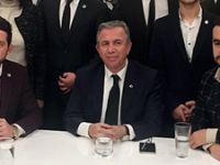 Mansur Yavaş CHP ve İYİ Partili gençlerle bir araya geldi