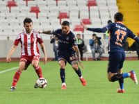 Demir Grup Sivasspor: 0 - Medipol Başakşehir: 0