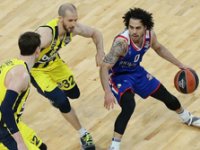 Final Four'daki Türk derbisinde kazanan Anadolu Efes
