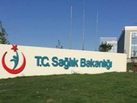 Bakanlığa göre; Şarkı söylemek, makyaj yapmak işten atılma gerekçesi!