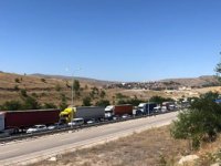 Bayram nedeniyle D-100'de yoğun trafik!