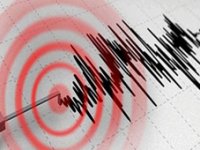 Manisa’da 5.2 büyüklüğünde deprem! Çevre illerden de hissedildi