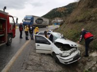 Kastamonu’da otomobil ve TIR çarpıştı: 3 ölü, 2 yaralı