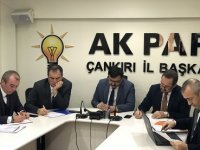 AKP İl binasında 'halk günü' mü olur?