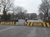 Meclis'te intihar girişimi: 'Çocuklarım aç' dedi, üzerine benzin döktü